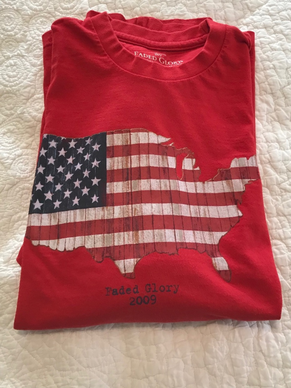 Faded Glory 💯%cotton red short sleeved crew neck tee shirt with USA map (2XL)